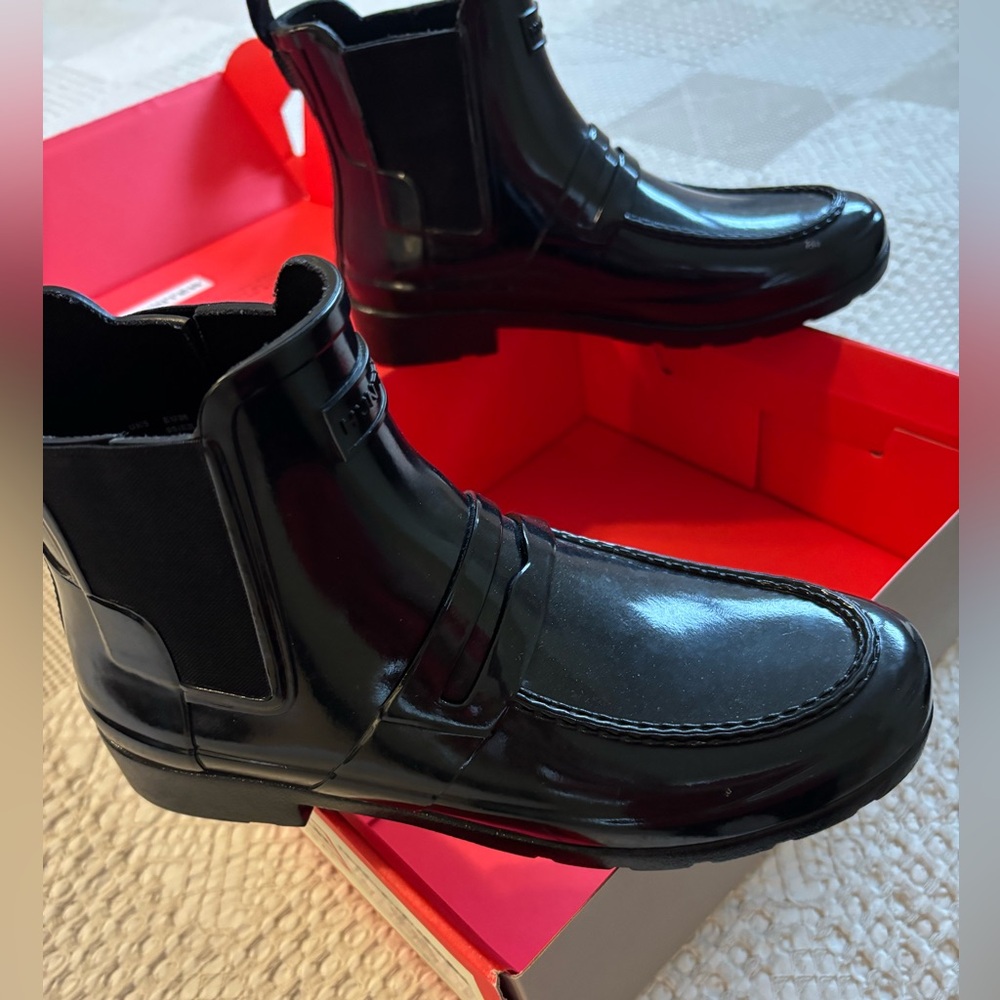 Original box and used once. Comfortable for everyday and professional dress days